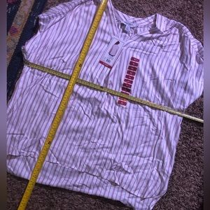 White and light red striped hi-lo top NWT